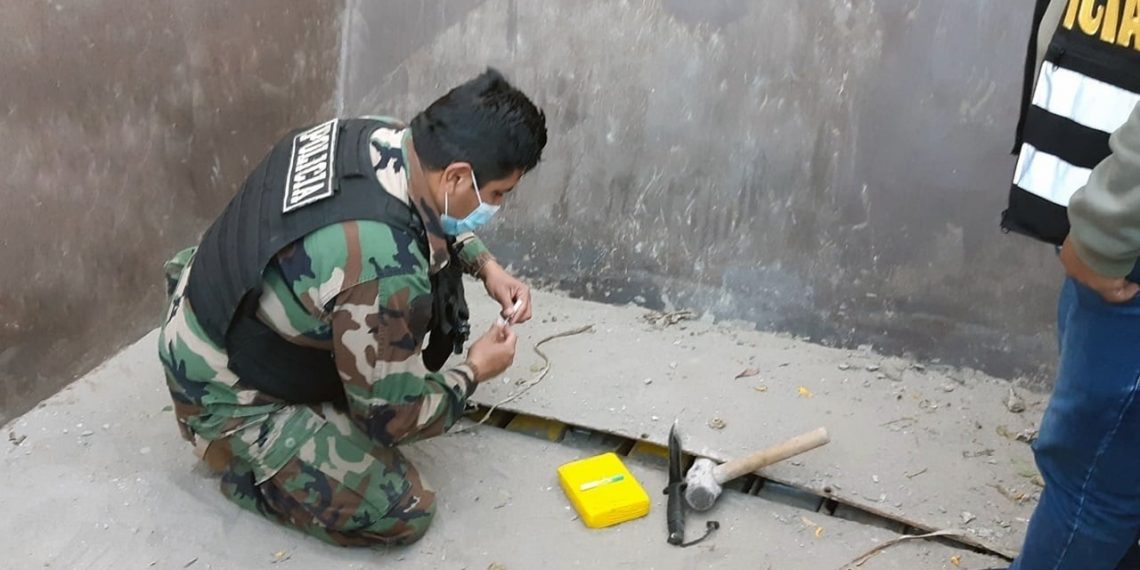 PRISIÓN PREVENTIVA PARA POLICÍAS Y CIVIL INVESTIGADOS POR TRANSPORTAR DROGA